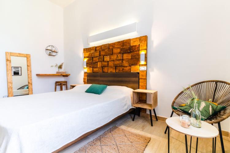 Adventor Eco-Suites - Camera Matrimoniale con Bagno Privato - 2