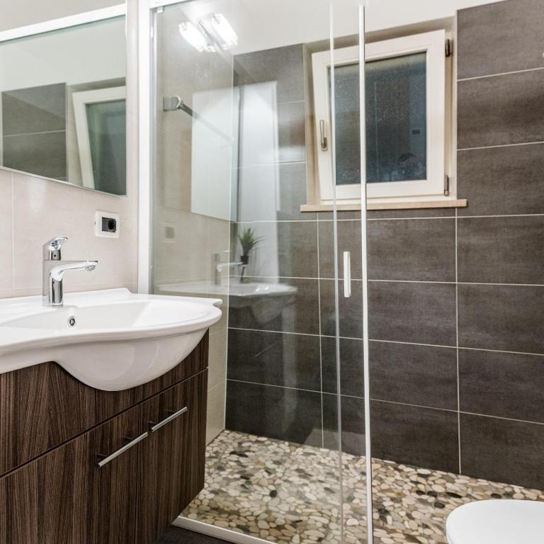 Apartment Rainer - Two-Bedroom Apartment - 9