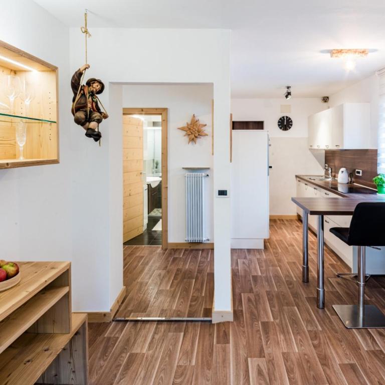 Apartment Rainer - Two-Bedroom Apartment - 17