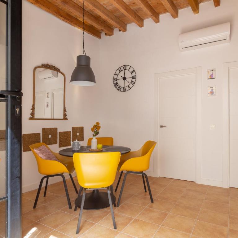 Precioso apartamento con patio y dos habitaciones en el barrio de Picasso - Apartamento de 2 dormitorios - 17