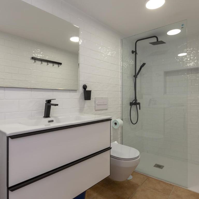 Precioso apartamento con patio y dos habitaciones en el barrio de Picasso - Apartamento de 2 dormitorios - 11