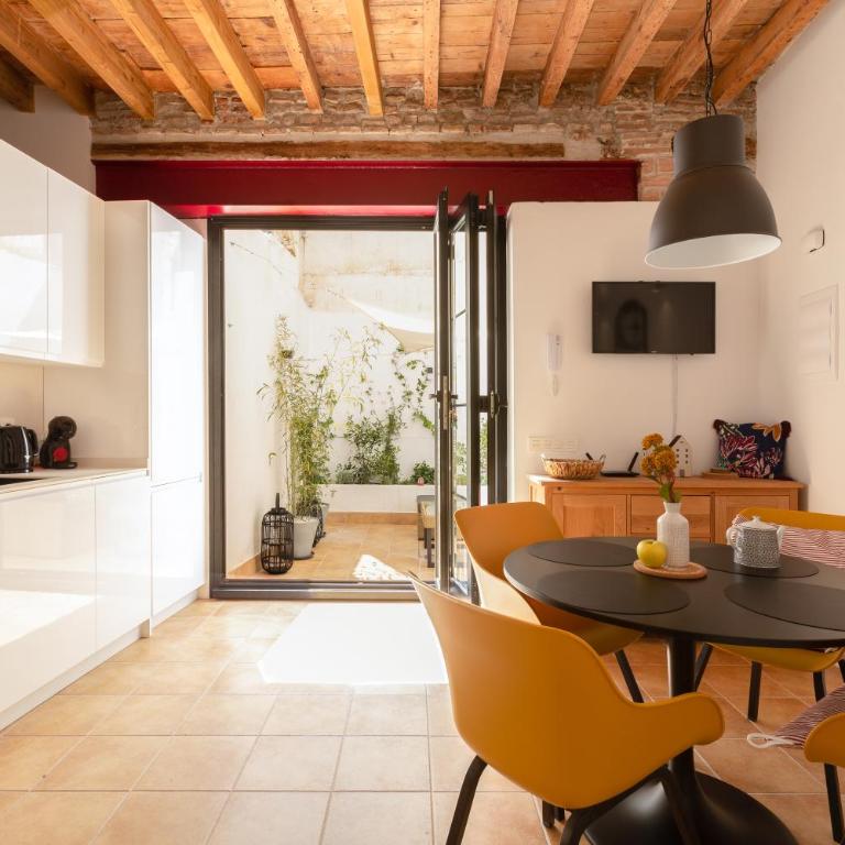 Precioso apartamento con patio y dos habitaciones en el barrio de Picasso - Apartamento de 2 dormitorios - 23