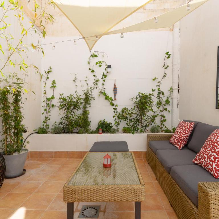 Precioso apartamento con patio y dos habitaciones en el barrio de Picasso - Apartamento de 2 dormitorios - 30
