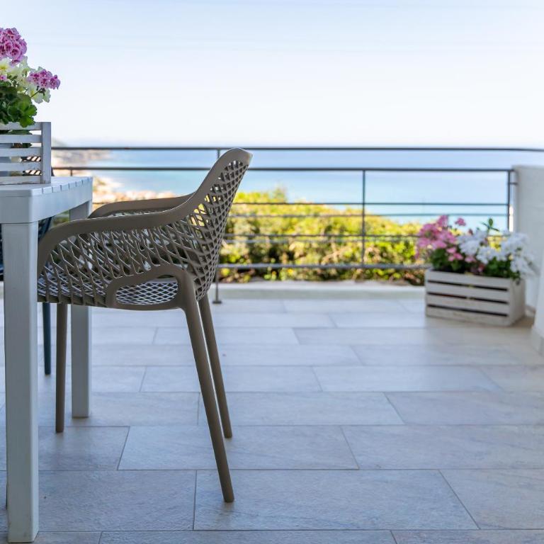 Residence L'Olivastro - Two-Bedroom Apartment with Balcony and Sea View (Ground Floor) - 9