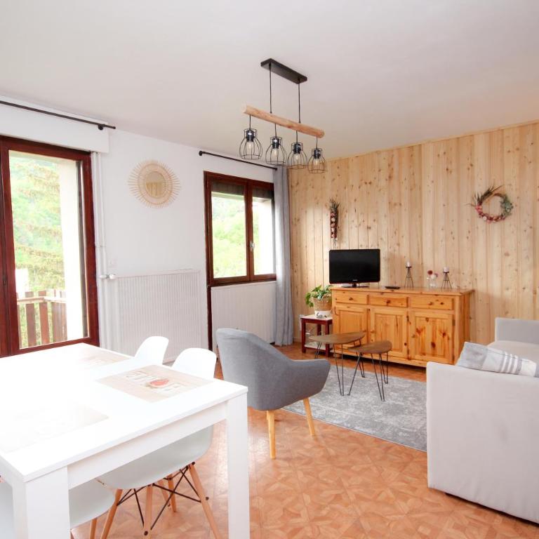 Coquet appartement Type 2 de 56 m² en centre ville - Appartement 1 Chambre - 3
