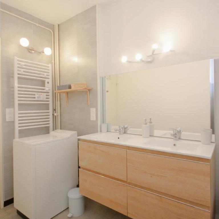 Coquet appartement Type 2 de 56 m² en centre ville - Appartement 1 Chambre - 9