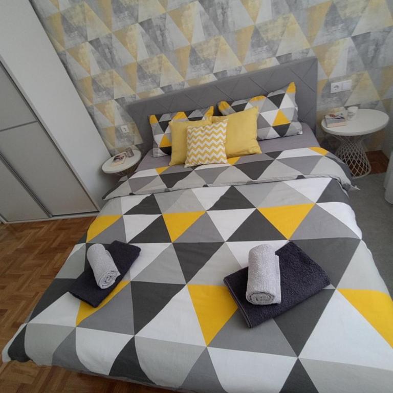 Alex Industry - Two-Bedroom Apartment - 11