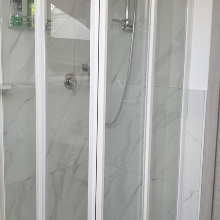 Le Acacie rooms - ex B&B - Camera Matrimoniale con Bagno Privato - 14