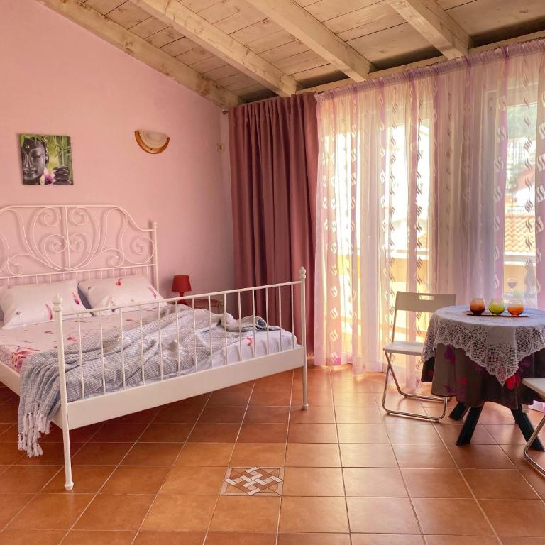 Guest House Villa Natali - Chambre Triple – Vue sur Montagne - 7