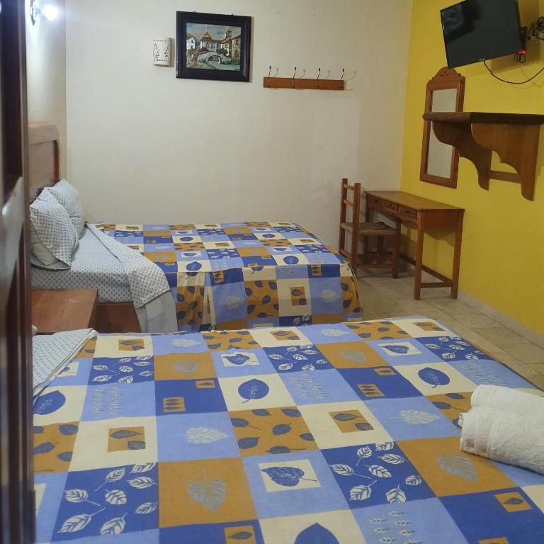 Hotel Kootznoowoo - Habitación Doble con baño privado y ventilador - 2 camas - 6