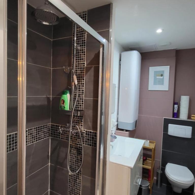 Escapade à Lourdes dans beau T2 avec terrasse - Proche Gare et Centre ville - Appartement 1 Chambre - 24