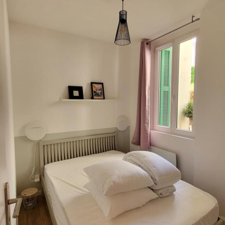 Escapade à Lourdes dans beau T2 avec terrasse - Proche Gare et Centre ville - Appartement 1 Chambre - 11