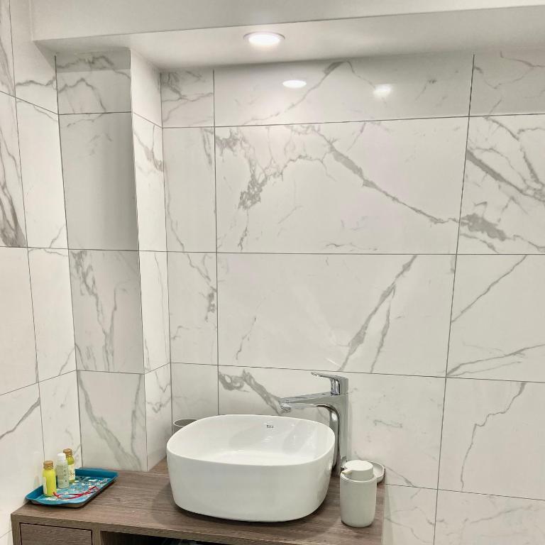Appartement T3 , 650m du Palais des Festivals - Appartement 2 Chambres - 17