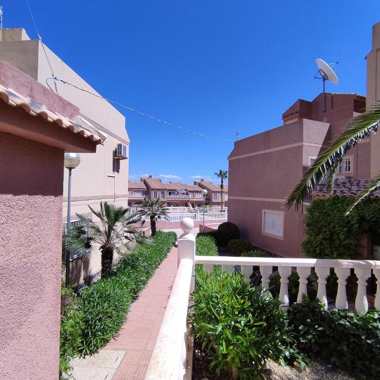 Chill Retreat AC Bungalow in Gran Alacant - Two-Bedroom House - 56