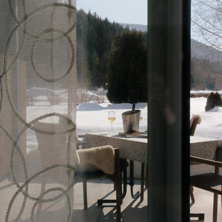 Forellenhof Appartements & Grossmutters Bungalow - Apartment mit Terrasse - 46