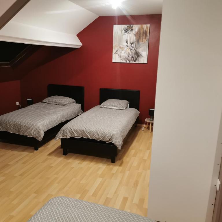 Agréable maison de 100m2 avec son parking privatif - Maison 3 Chambres - 15