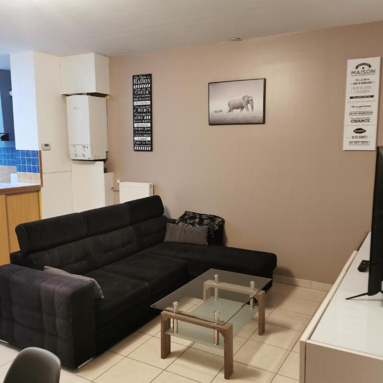 Agréable maison de 100m2 avec son parking privatif - Maison 3 Chambres - 3
