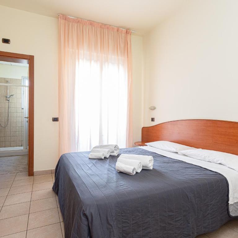 HOTEL VILLA MARIA - Camera Matrimoniale/Doppia con Letti Singoli con Vista Città - 3
