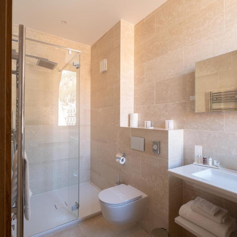 Hôtel National Resort & Spa - Chambre Deluxe avec Balcon - Vue sur Montagne - 5