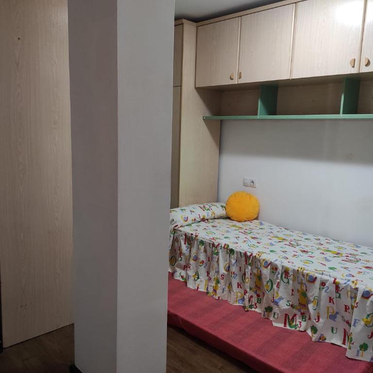 Apartamento La Pineda - Three-Bedroom Apartment - 27