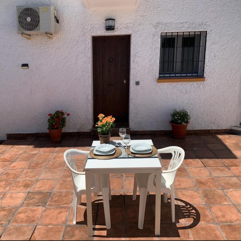 A Estrenar Preciosa Suite-Céntrico-Con Jardín y Porche - Apartamento de 1 dormitorio - 4