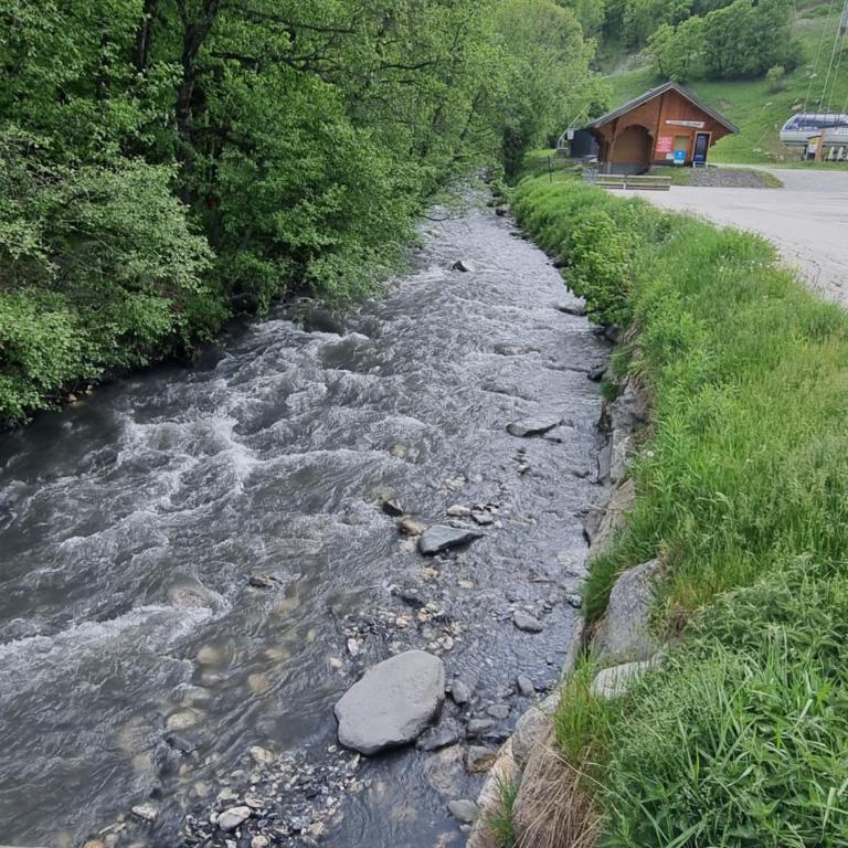 Agréable appartement de 6 pers au pieds des pistes ,wifi gratuit à Saint-Sorlin-d'Arves labelise 3 étoiles au gîte de France - Appartement 2 Chambres - 50