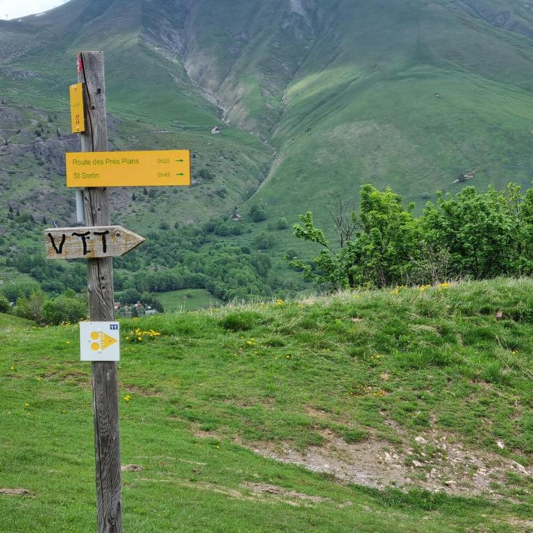 Agréable appartement de 6 pers au pieds des pistes ,wifi gratuit à Saint-Sorlin-d'Arves labelise 3 étoiles au gîte de France - Appartement 2 Chambres - 52