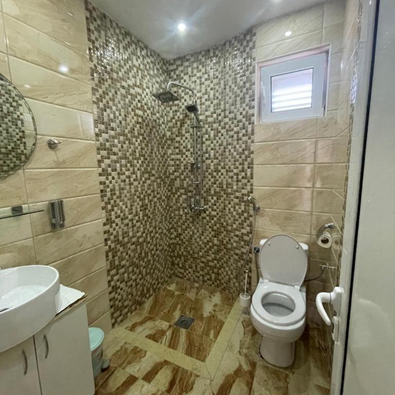 Queen Kodre Apartments - Dvokrevetna Soba sa Bračnim Krevetom i Pogledom na Bazen - 12