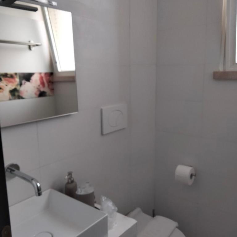 Albergo Aquila - Camera Quadrupla Economy con Vista Mare - 13