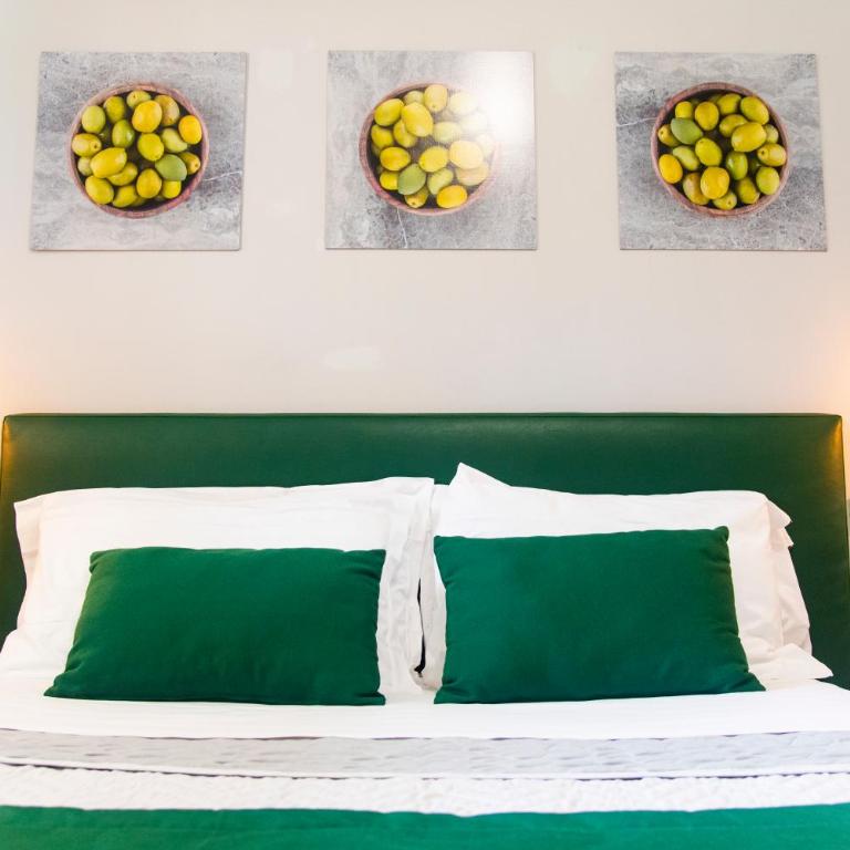 ON' MICHELE GUEST HOUSE - Quadruple Room with Garden View - 1