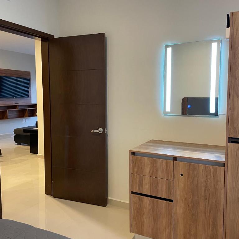 Paseo Lomas, muy céntrico y equipado a 5 min playa - Two-Bedroom Apartment - 12