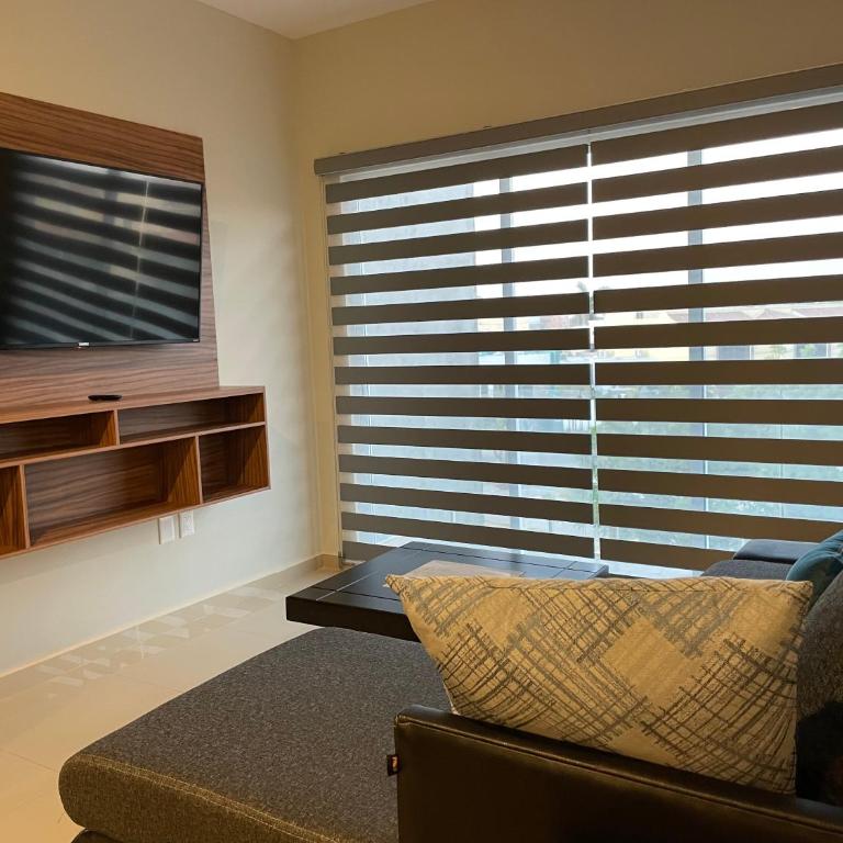 Paseo Lomas, muy céntrico y equipado a 5 min playa - Two-Bedroom Apartment - 6