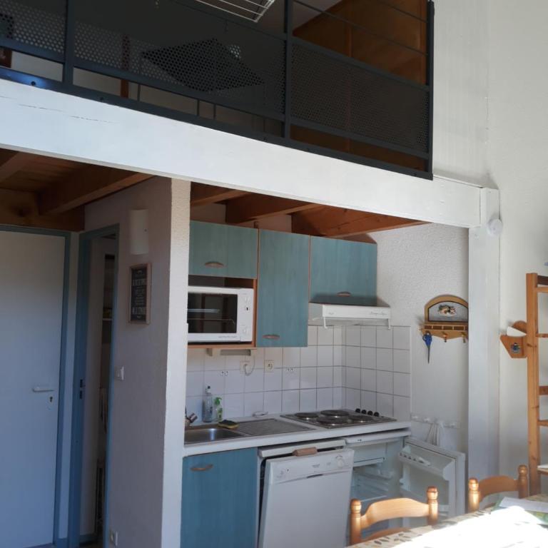 Appart situé au sein d'une résidence à Barèges pour 4 à 6 personnes, 1 chambre, 1 mezzanine - Two-Bedroom Apartment - 11