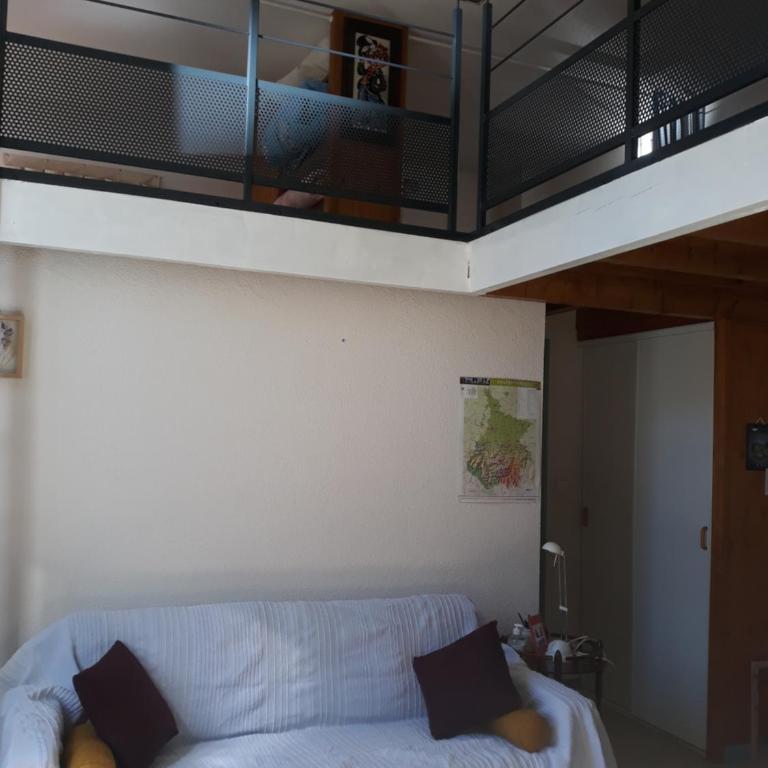 Appart situé au sein d'une résidence à Barèges pour 4 à 6 personnes, 1 chambre, 1 mezzanine - Two-Bedroom Apartment - 12