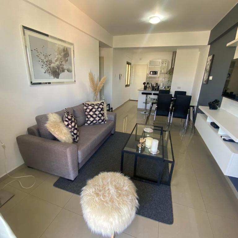 Patio San Ignacio II - One-Bedroom Apartment - 2