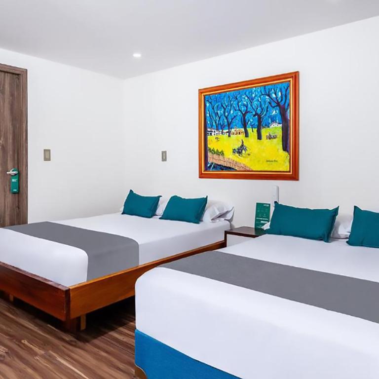 Hotel Basan Plaza - Quadruple Room - 4