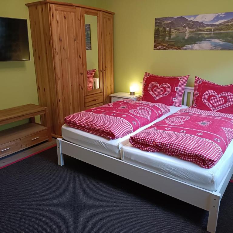 Ferienwohnung Bruni Bock - Three-Bedroom Apartment with Shower - 28