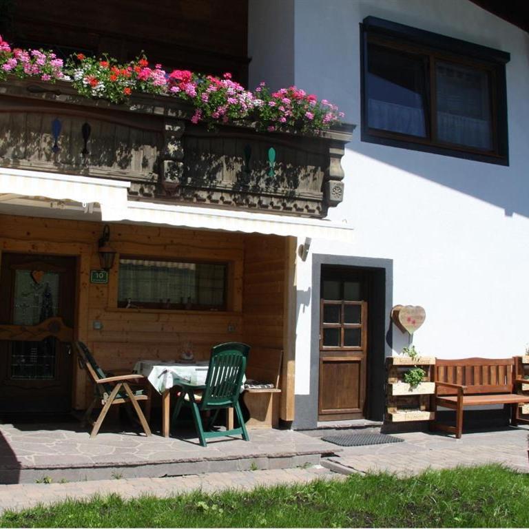 Ferienwohnung Bruni Bock - Three-Bedroom Apartment with Shower - 18