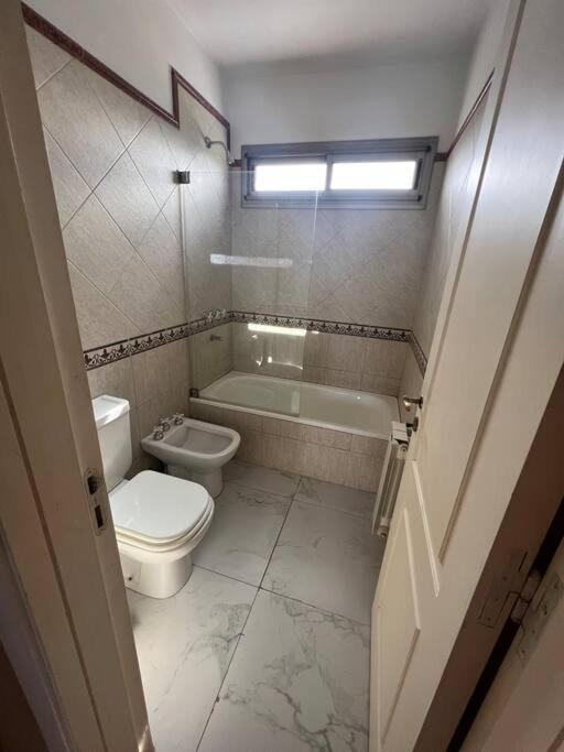 Espectacular Casa en Barrio Privado con pileta gran parque y vista panorámica - Villa - 37