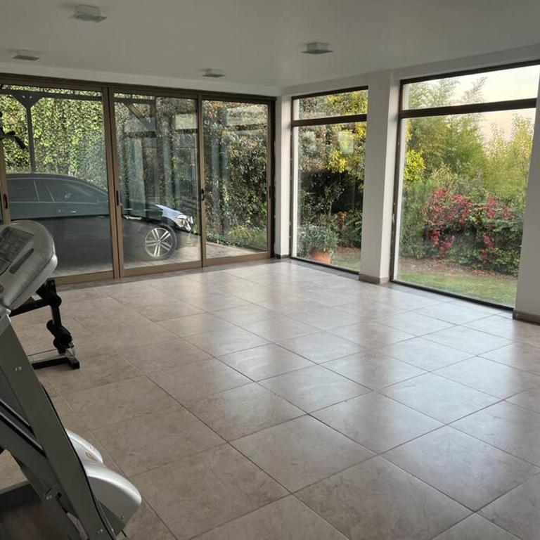 Espectacular Casa en Barrio Privado con pileta gran parque y vista panorámica - Villa - 20