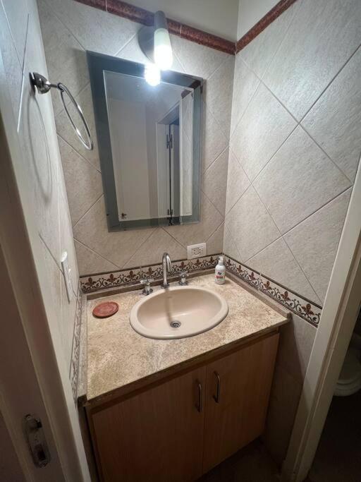 Espectacular Casa en Barrio Privado con pileta gran parque y vista panorámica - Villa - 31