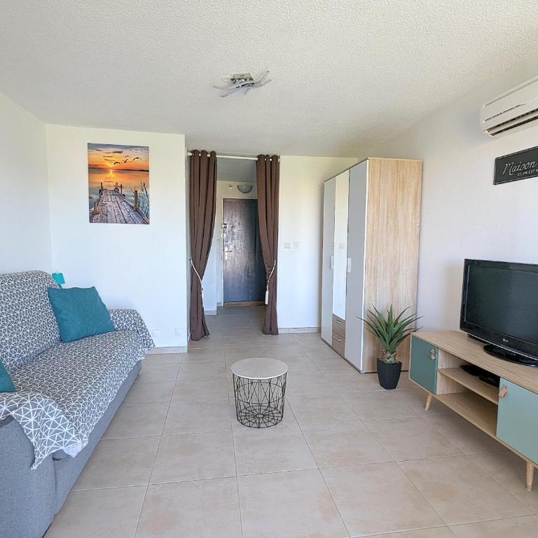 Appartement proche port et mer avec wifi et climatisation - Studio Supérieur - 7