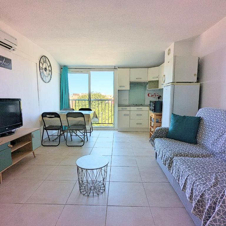 Appartement proche port et mer avec wifi et climatisation - Studio Supérieur - 9