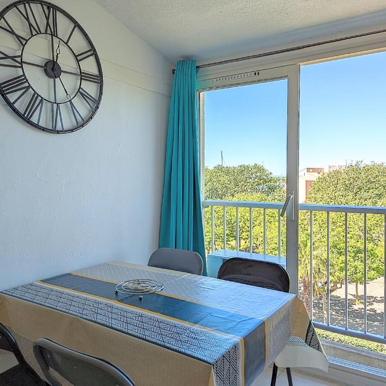 Appartement proche port et mer avec wifi et climatisation - Studio Supérieur - 11