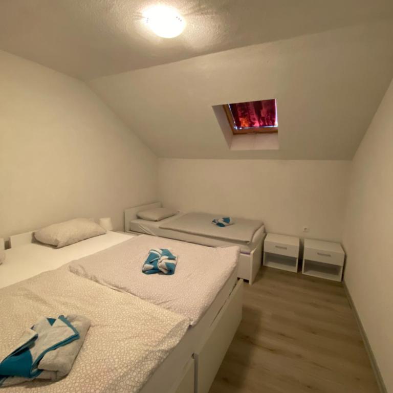 House Enio - Four-Bedroom House - 16