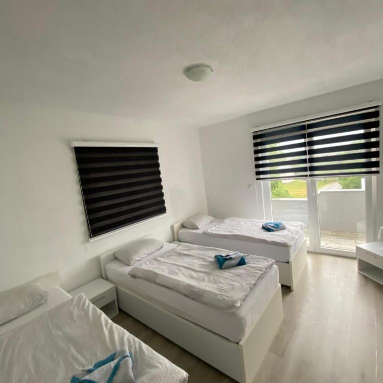 House Enio - Four-Bedroom House - 9