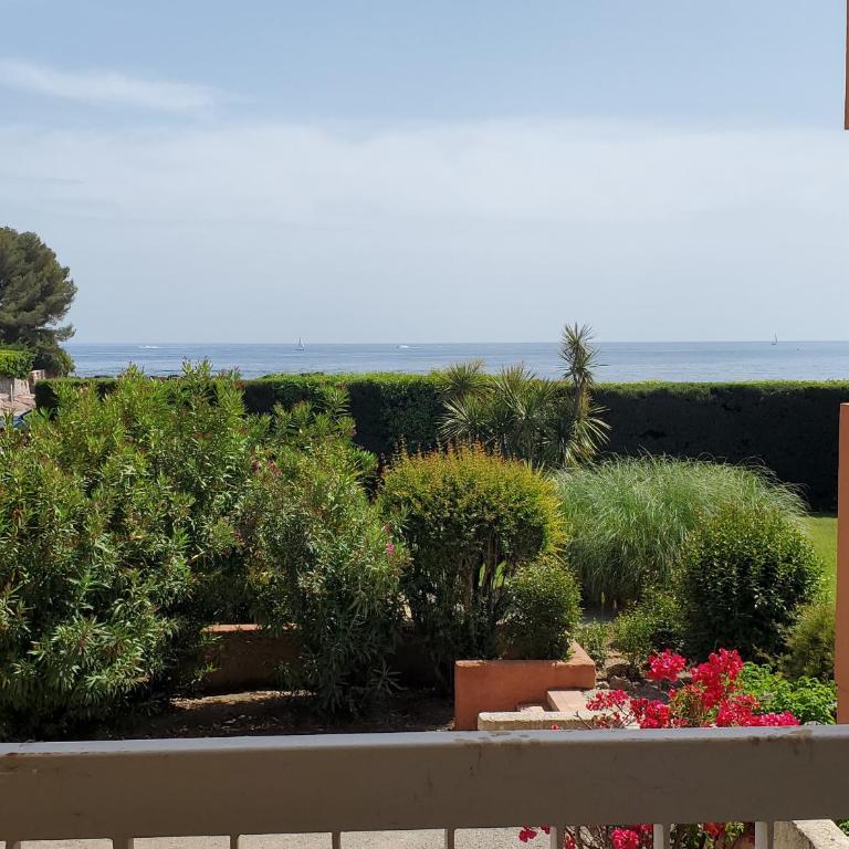 Saint-RAPHAEL La Peguiere Face a la plage Vue Mer - Estudio con vistas al mar - 11