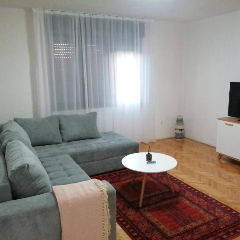 IKA-M - Three-Bedroom Apartment - 1