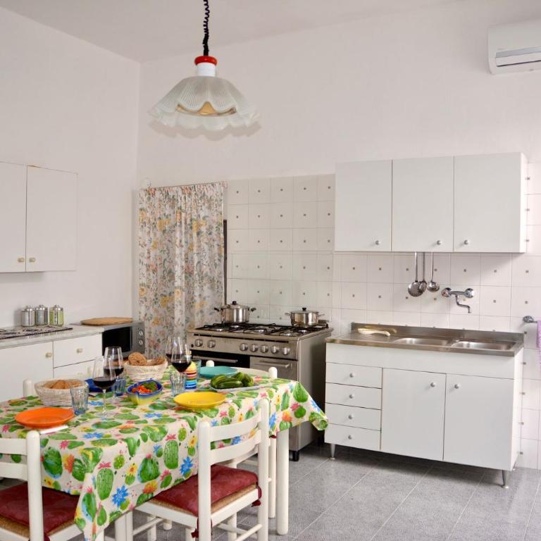 Casa Elisa - Two-Bedroom House - 12