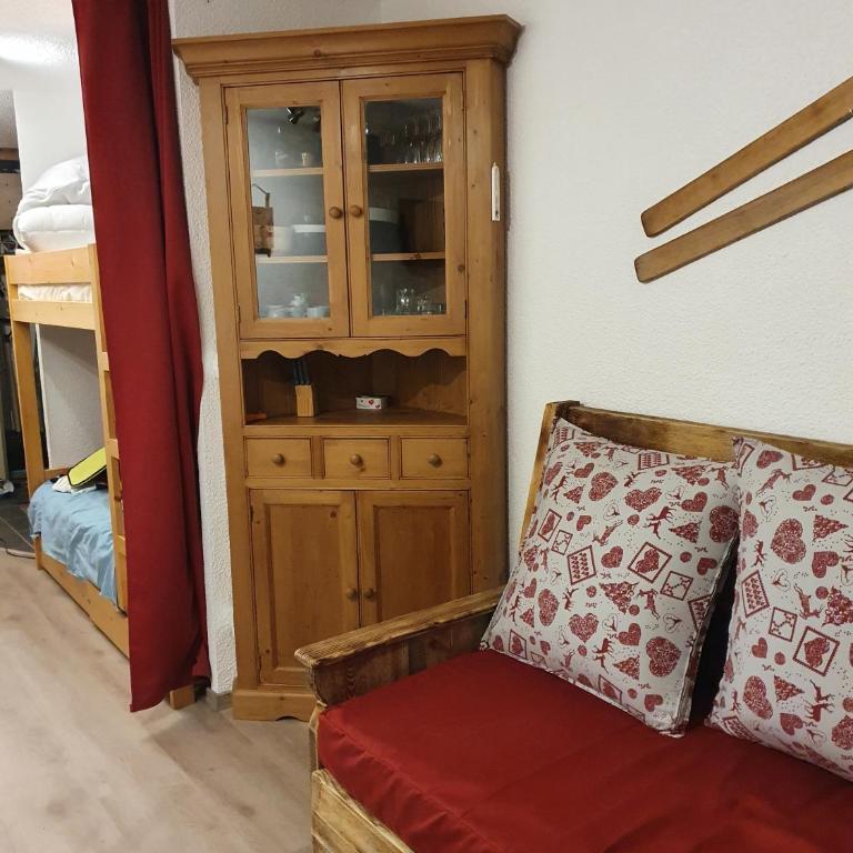 Grand Studio - Apartment with Mountain View - 2